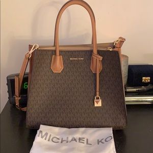 mercer medium logo accordion crossbody bag